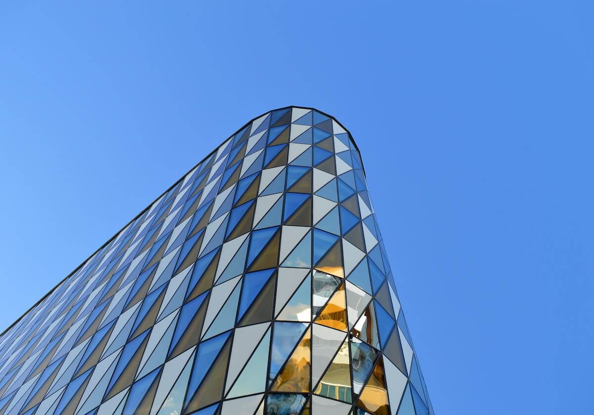 意甲媒体透露:米兰补强后防线时出现新名字:萨索洛的杰伊·伊德泽斯